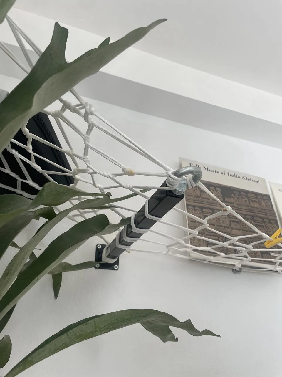 Camera di Nemo, Milano — riposo nell'amaca sospesa